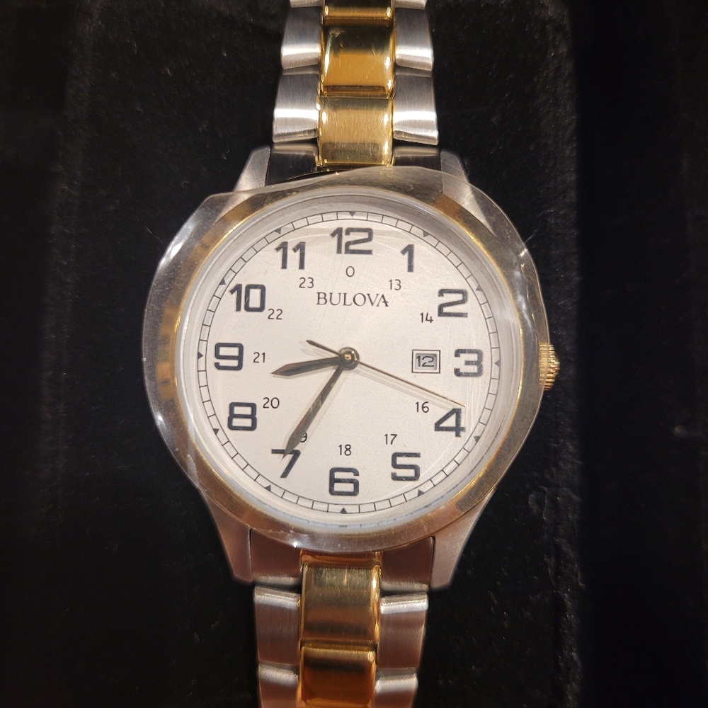 Bulova 98M128 Women’s Two-Tone Watch – Brand New in Box, Classic Collectible - Picture 9 of 10